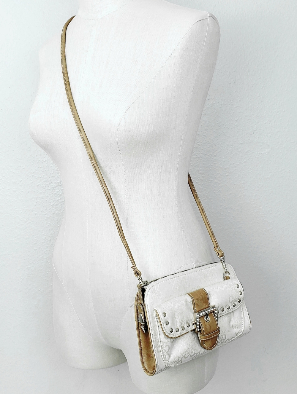 New! Kathy Van Zeeland Convertible Crossbody Clutch